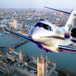 plane_over_london